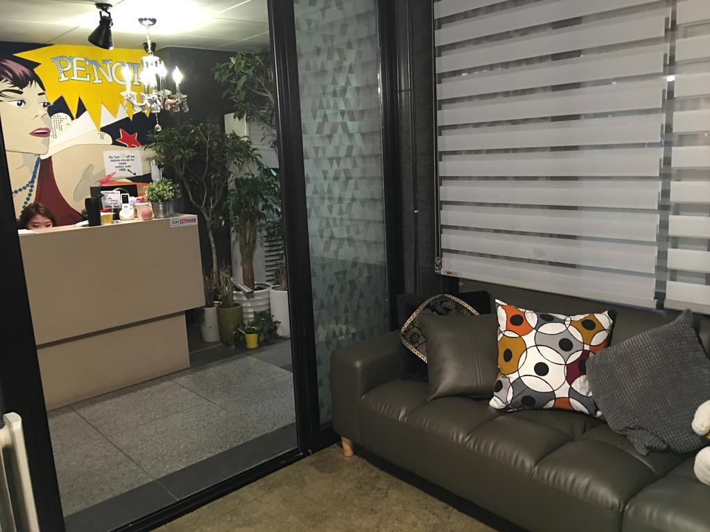Hongdae Pencil Guesthouse Seoul Exterior photo