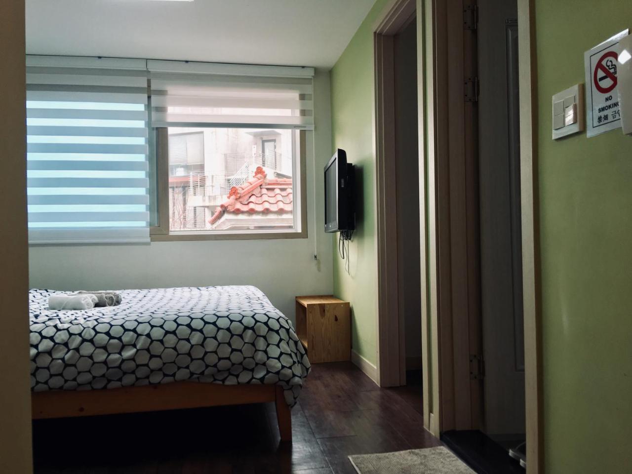 Hongdae Pencil Guesthouse Seoul Exterior photo