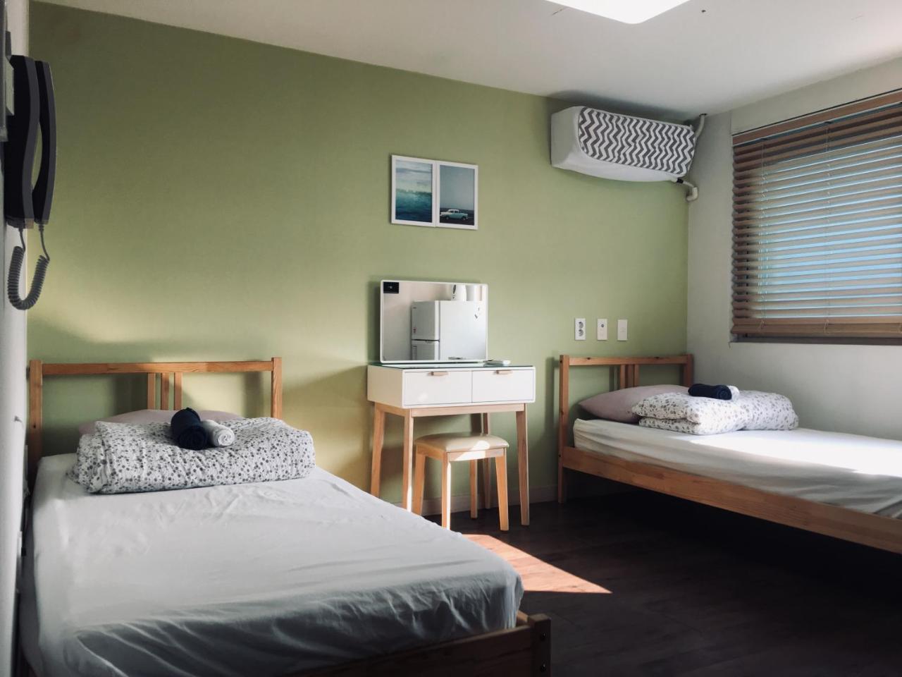 Hongdae Pencil Guesthouse Seoul Exterior photo