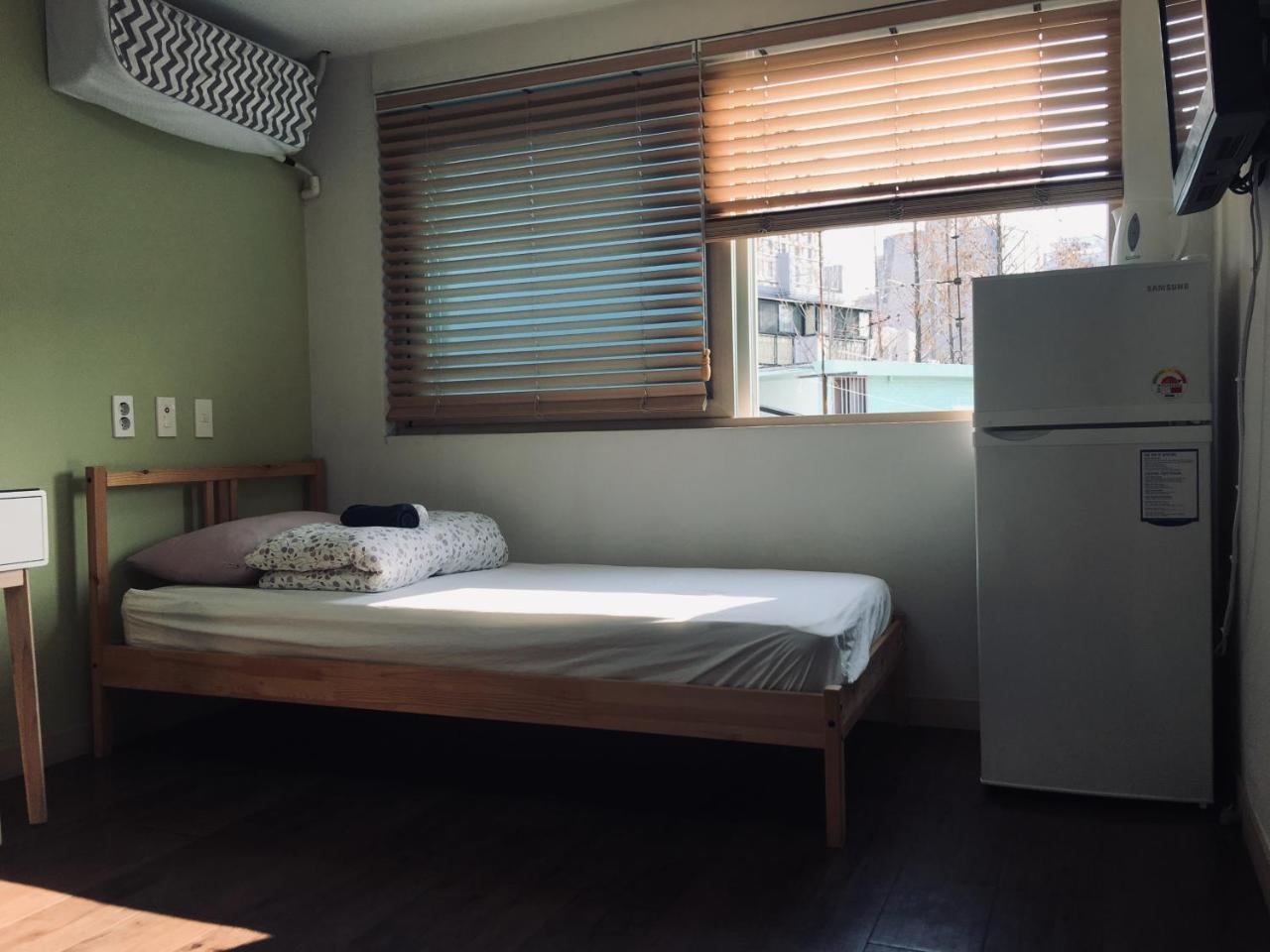 Hongdae Pencil Guesthouse Seoul Exterior photo