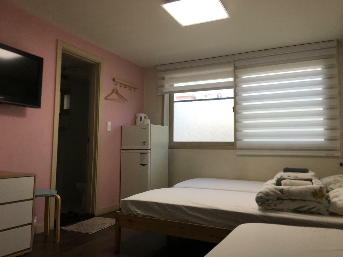 Hongdae Pencil Guesthouse Seoul Exterior photo