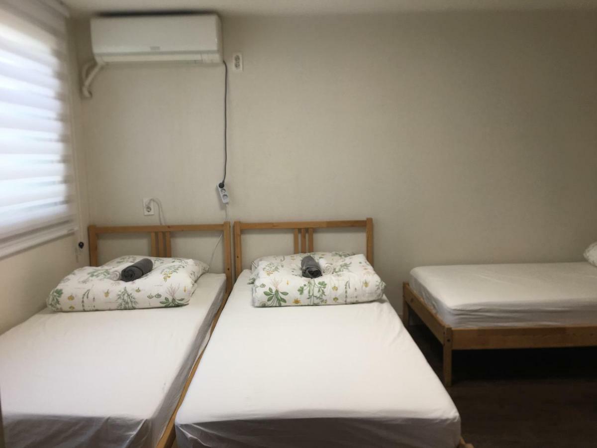 Hongdae Pencil Guesthouse Seoul Exterior photo