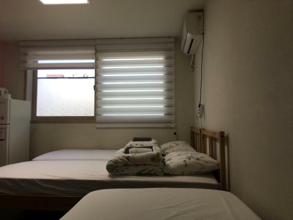 Hongdae Pencil Guesthouse Seoul Exterior photo
